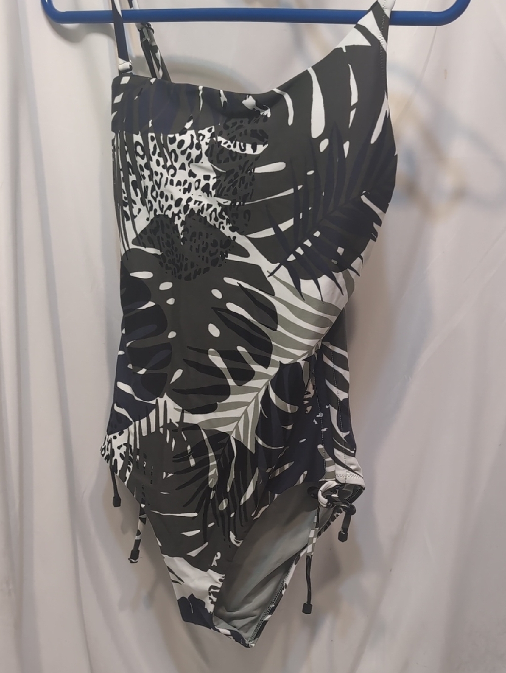 NWT Bar III Moody Tropics Black & White Tropical-Print One-Piece Swimsuit XS